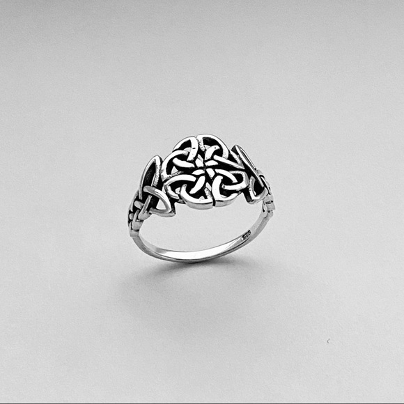 Sterling Silver Trinity Weave Celtic Ring, Triquetra Rings, Love Knots Jewelry - Picture 8 of 11